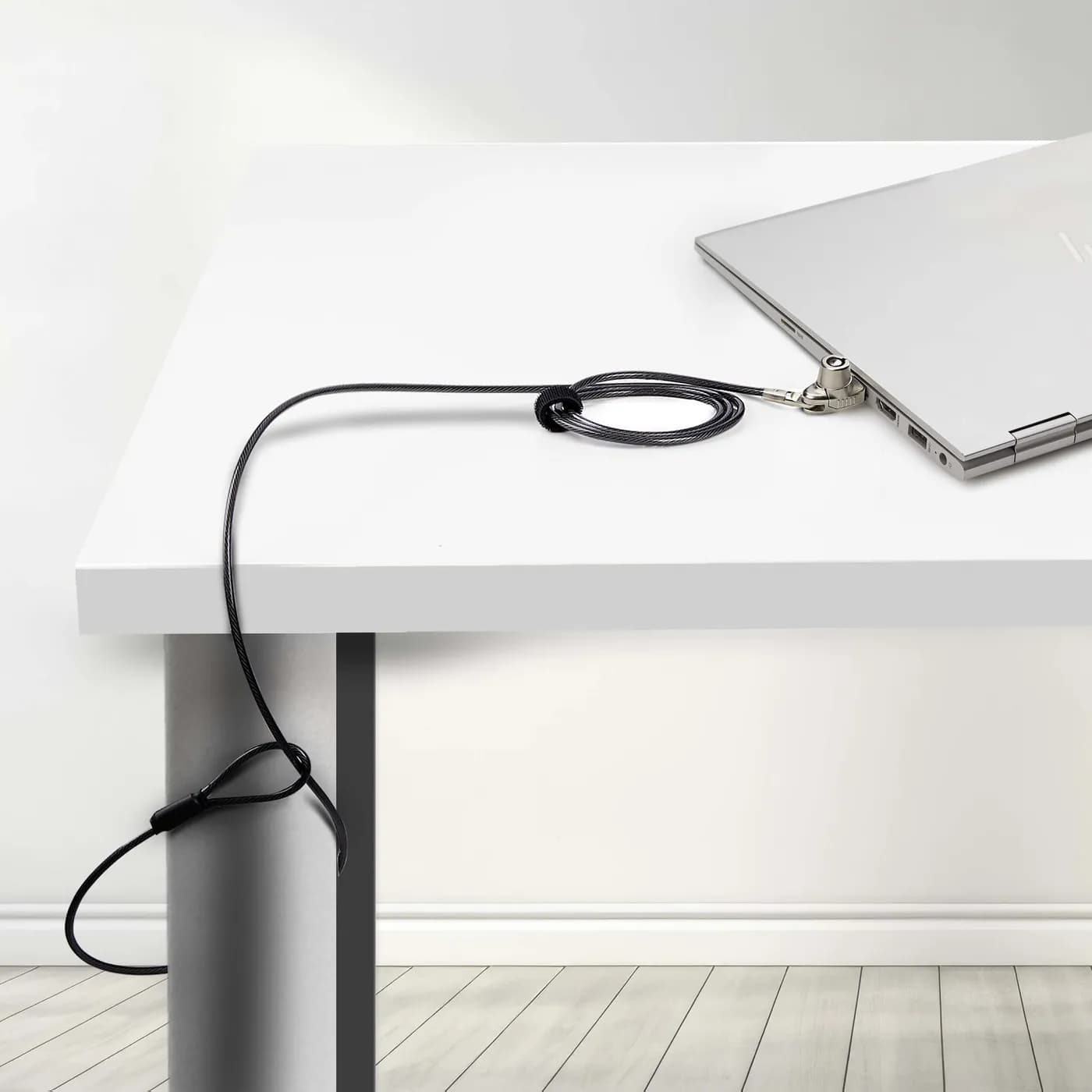 StarTech.com Cable de Seguridad Delgado para Laptop Compatible con Nob 8