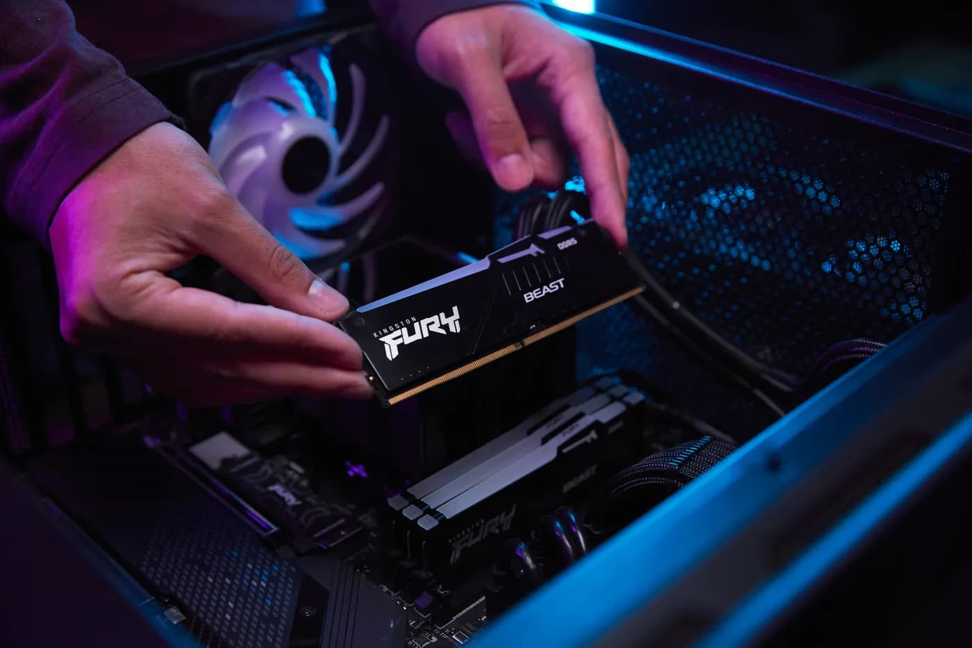 Kingston Technology FURY Beast RGB módulo de memoria 32 GB 1 x 32 GB D 17