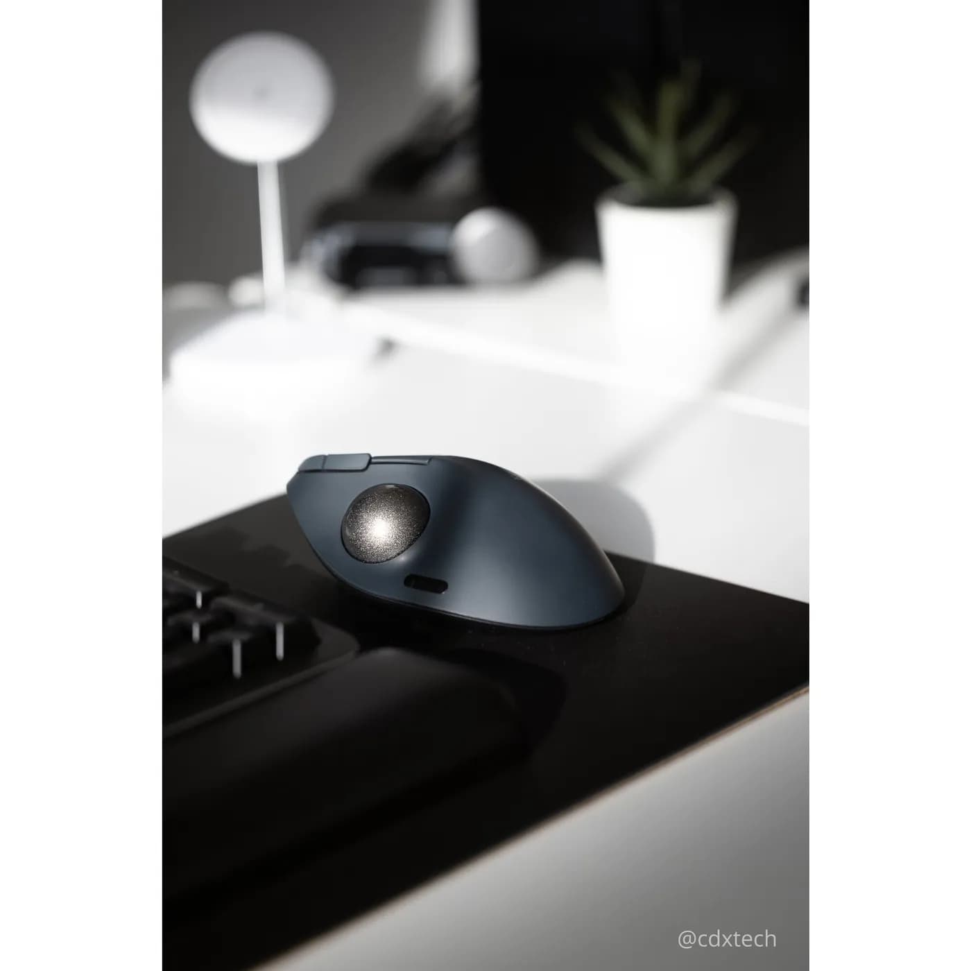 Kensington Pro Fit Ergo TB550 ratón Diestro RF inalámbrico + bluetooth 16
