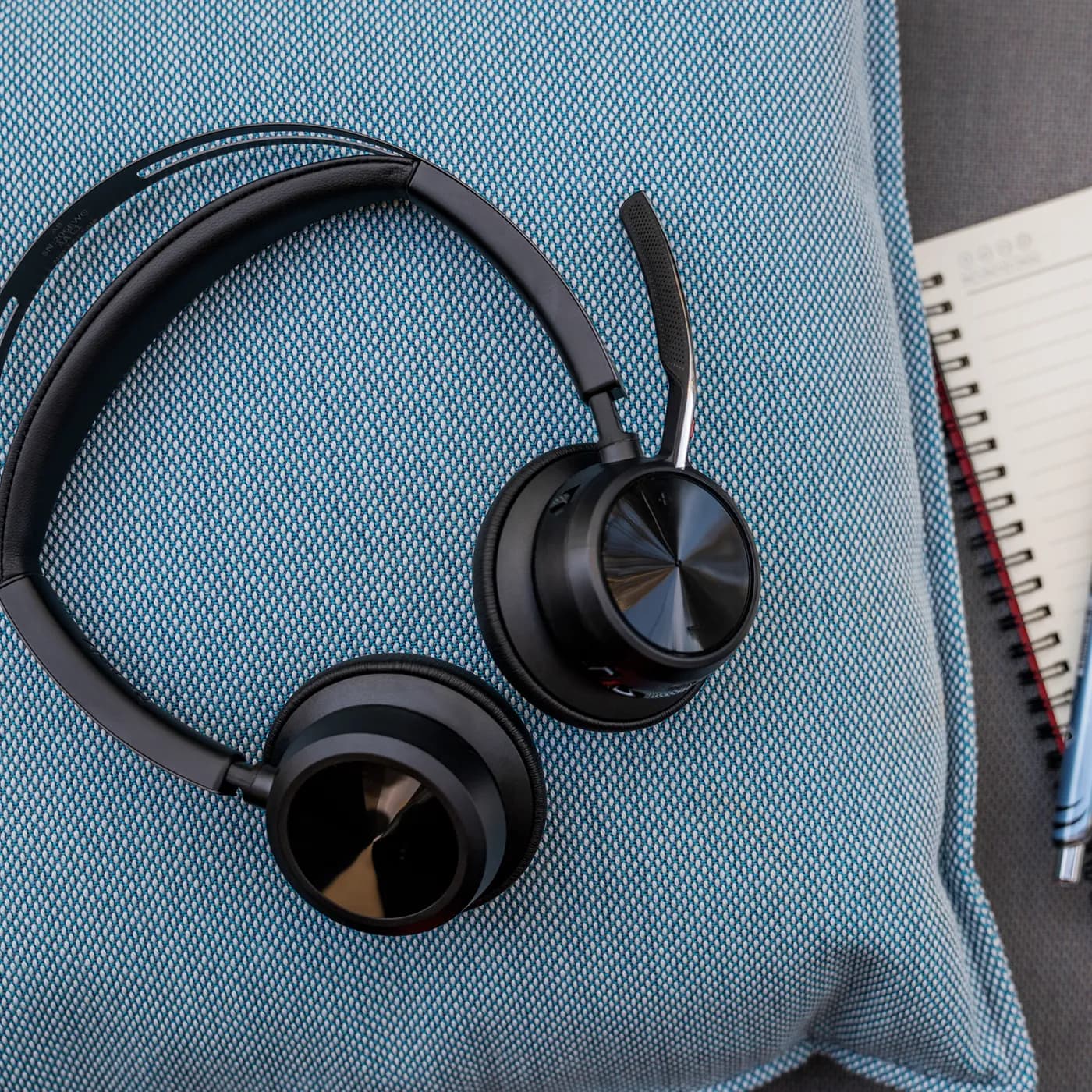 HP Poly Auriculares USB-C-C Poly Voyager Focus 2 con certificación par 5