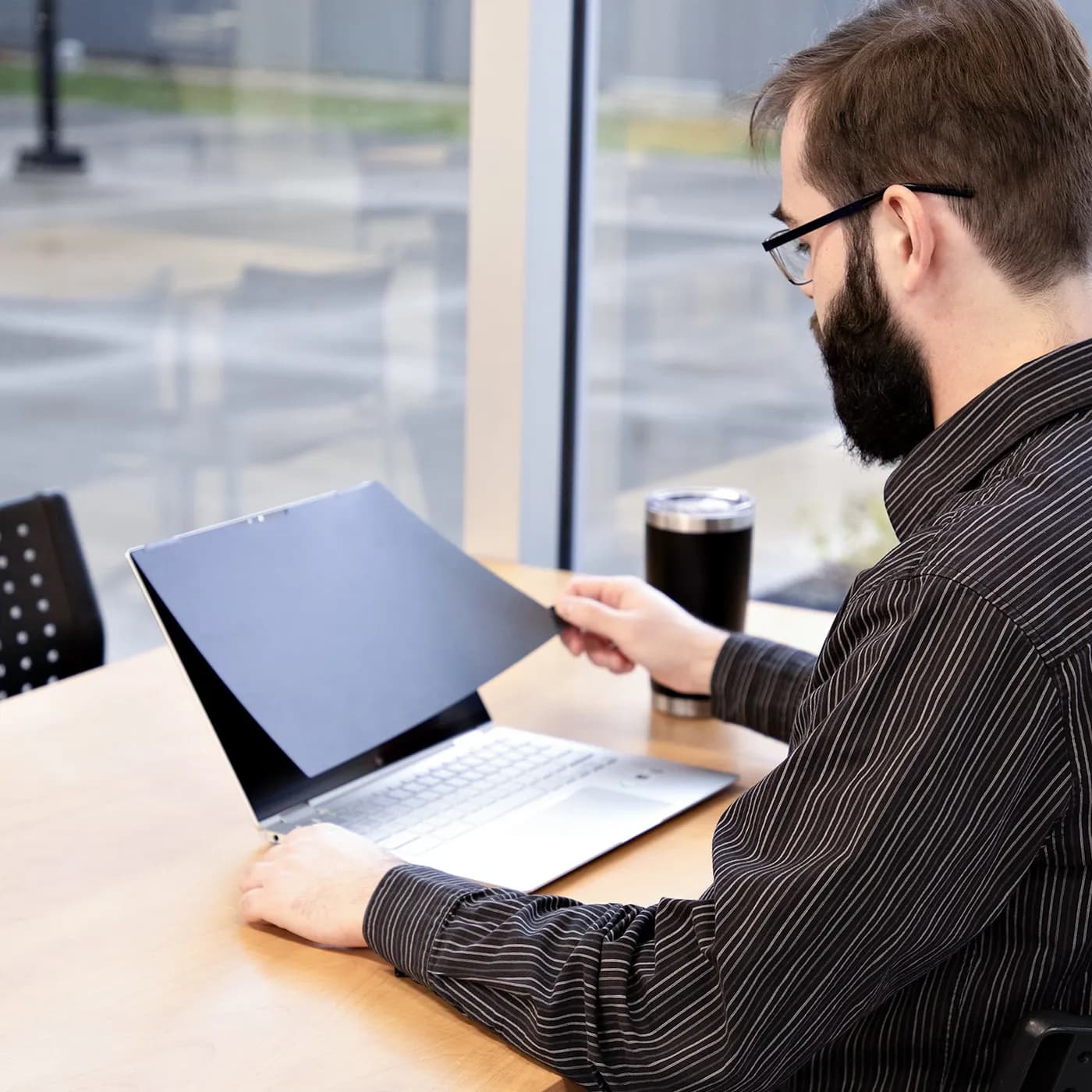 StarTech.com Filtro de Privacidad para Laptop de 14in 16:9 Táctil de V 9