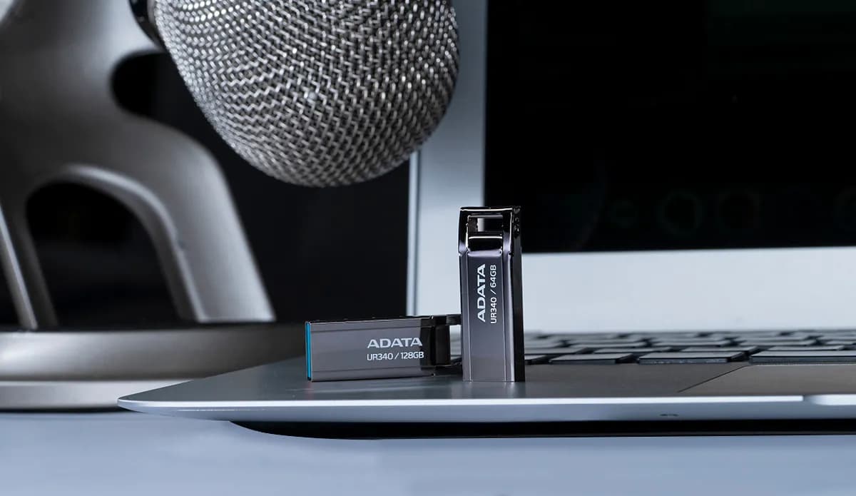 ADATA UR340 unidad flash USB 128 GB USB tipo A 3.2 Gen 2 (3.1 Gen 2) N 5