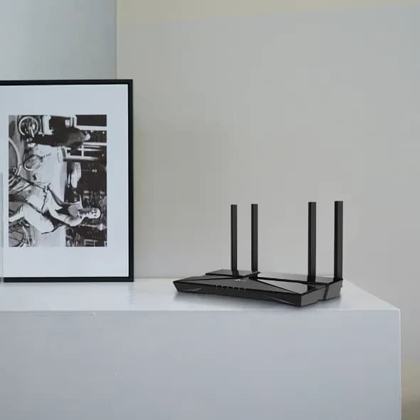 Router WiFi 6 / Doble Banda AX1800 / 4 Puertos LAN Gigabit / 4 Antenas 8