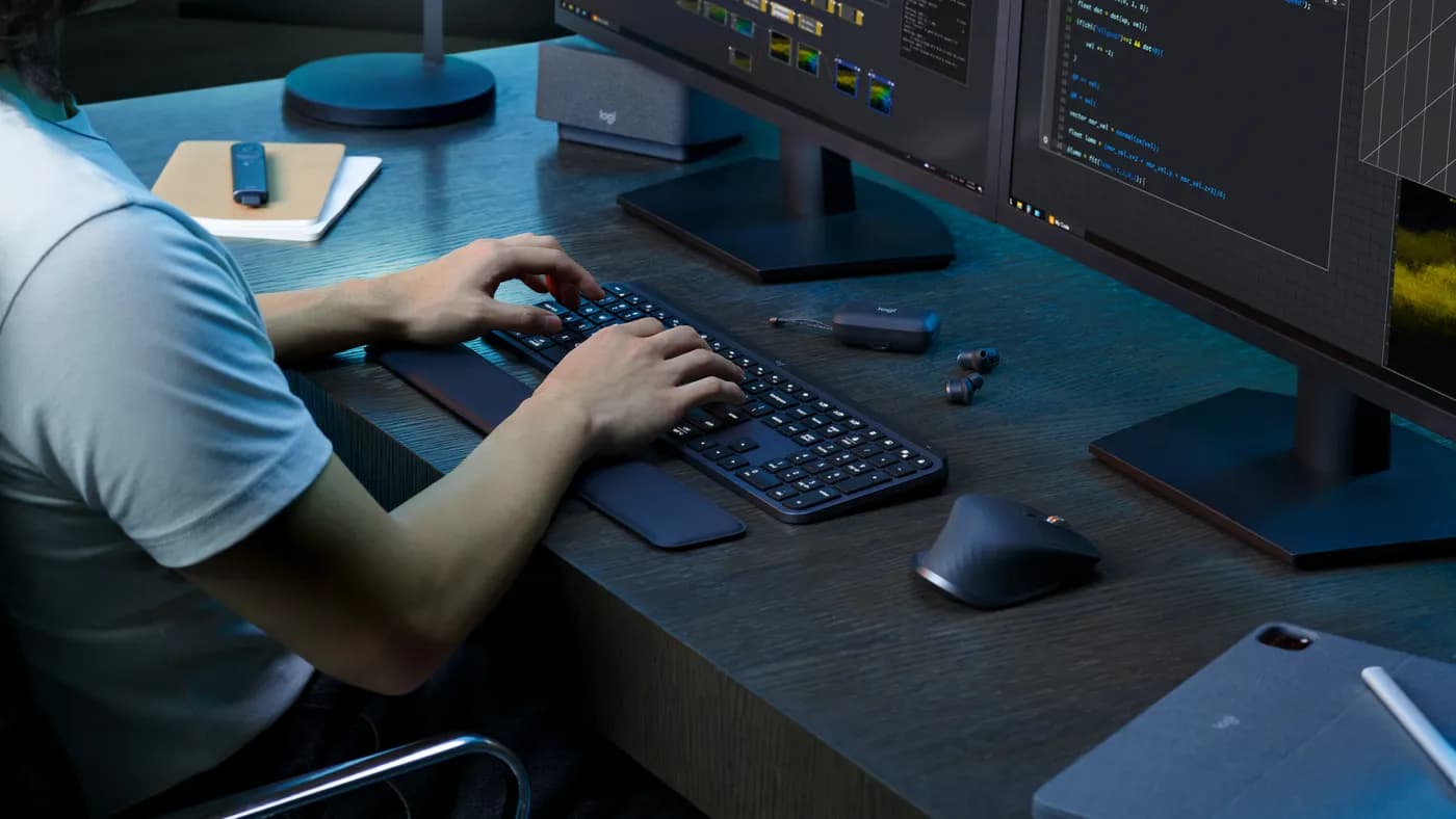 Logitech MX Keys S 8
