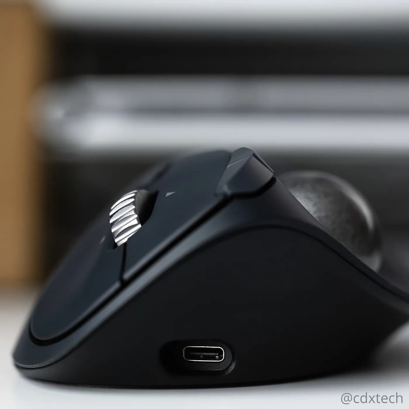 Kensington Pro Fit Ergo TB550 ratón Diestro RF inalámbrico + bluetooth 27