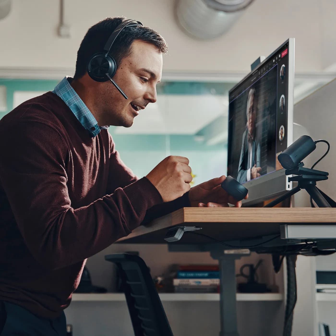 HP Poly Auriculares USB-C-C Poly Voyager Focus 2 con certificación par 8