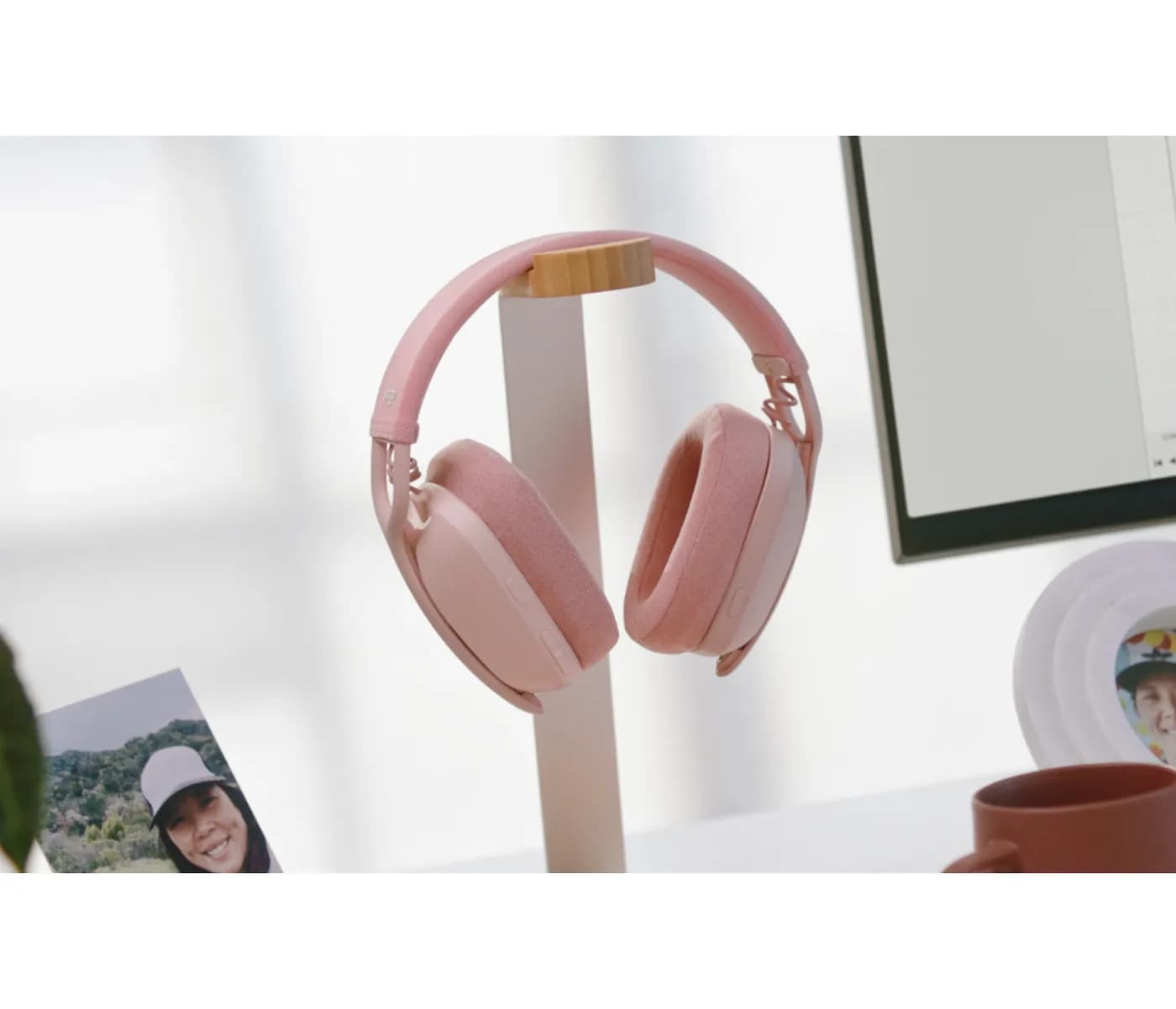 Logitech Zone Vibe 100 6