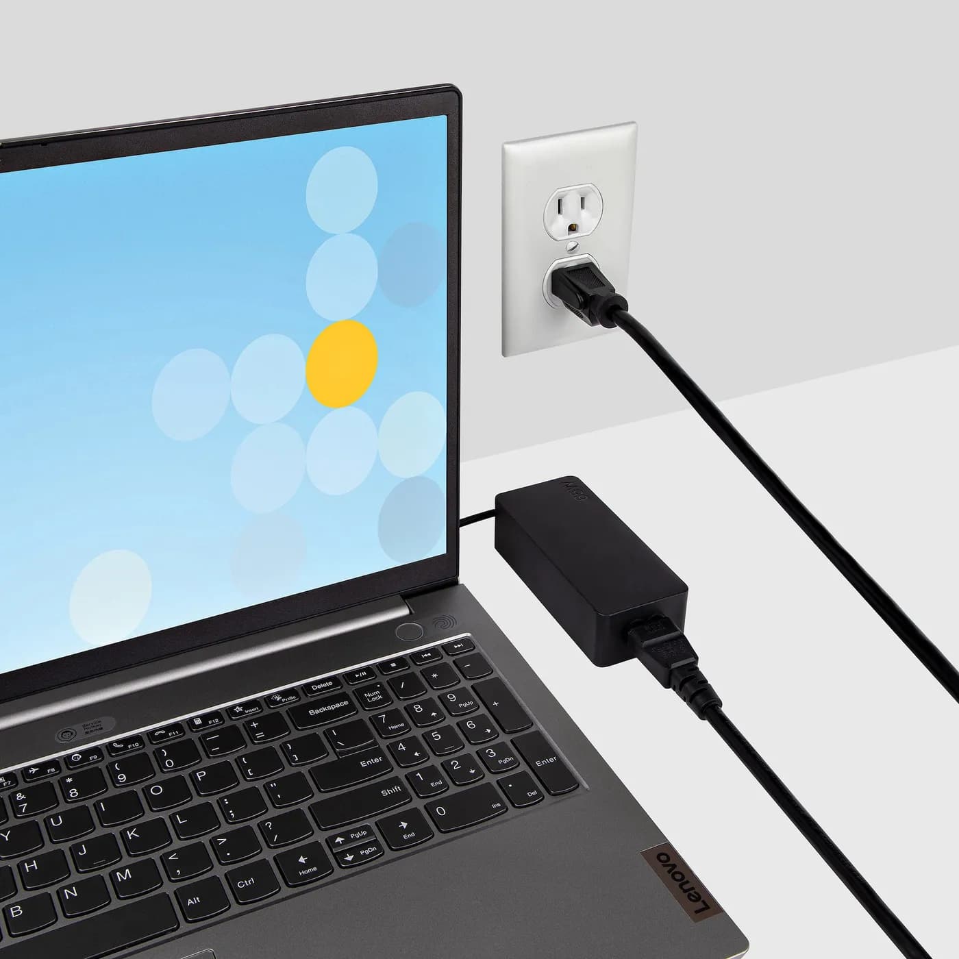 StarTech.com Cable de 1.8m Estándar para Laptop - NEMA 5-15P a C5 5
