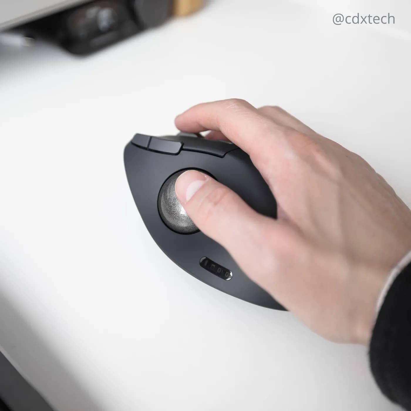Kensington Pro Fit Ergo TB550 ratón Diestro RF inalámbrico + bluetooth 21