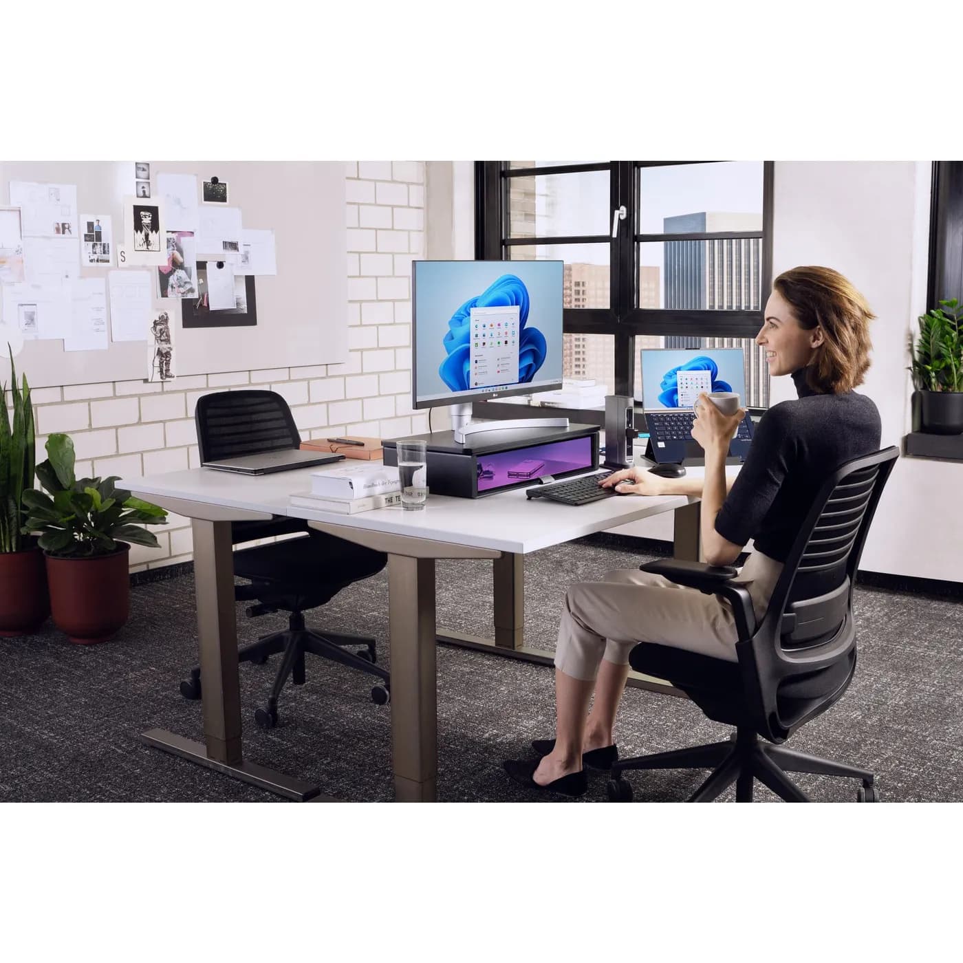 Kensington Mouse con conexión inalámbrica dual SureTrack™ 26