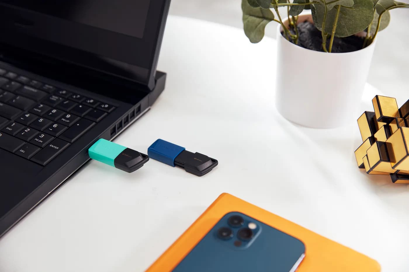 64GB DTXM USB 3.2 Gen 1 DataTr 13