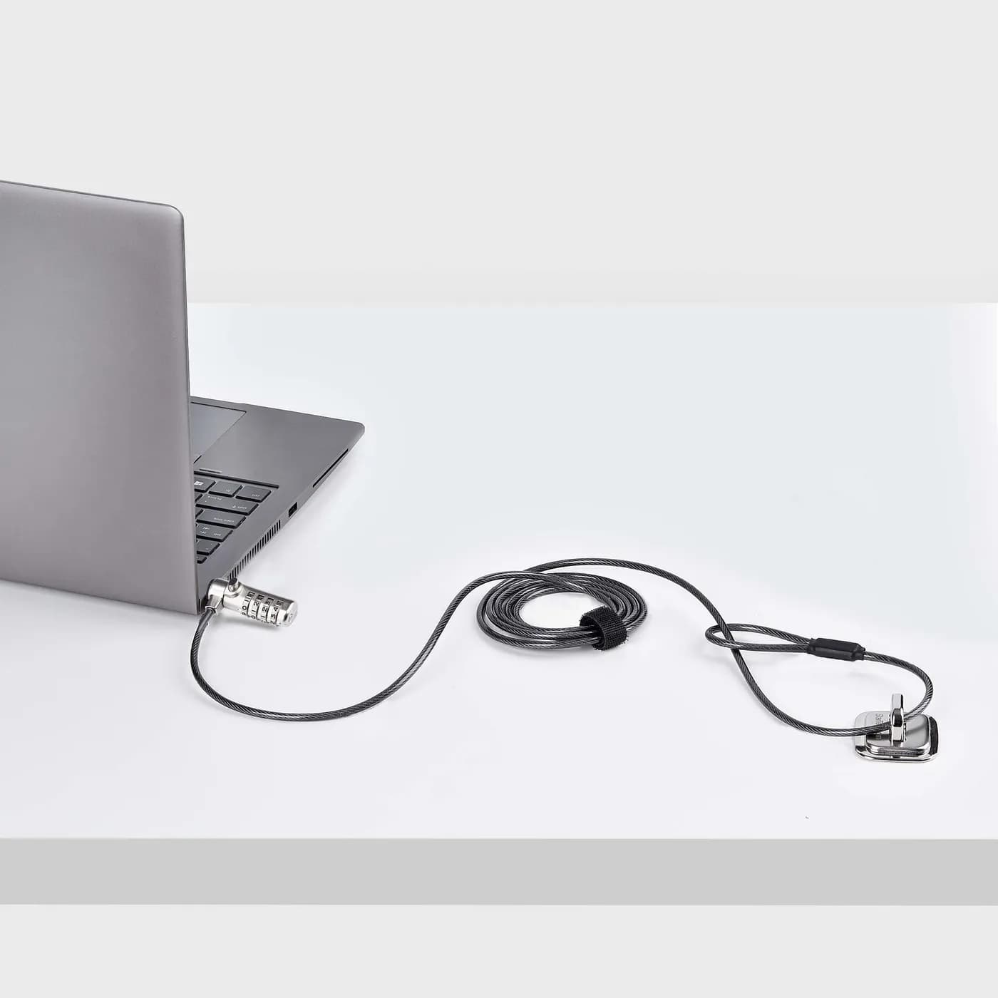 StarTech.com Cable de Seguridad Delgado de Laptop Compatible con K-Slo 7