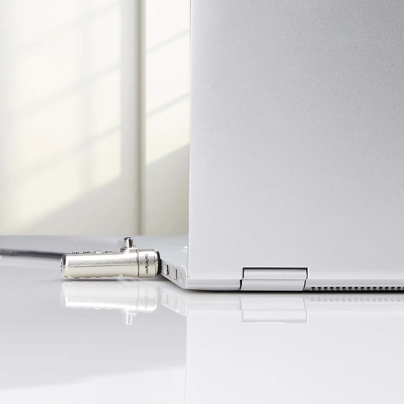 StarTech.com Cable de Seguridad Delgado de Laptop Compatible con K-Slo 6