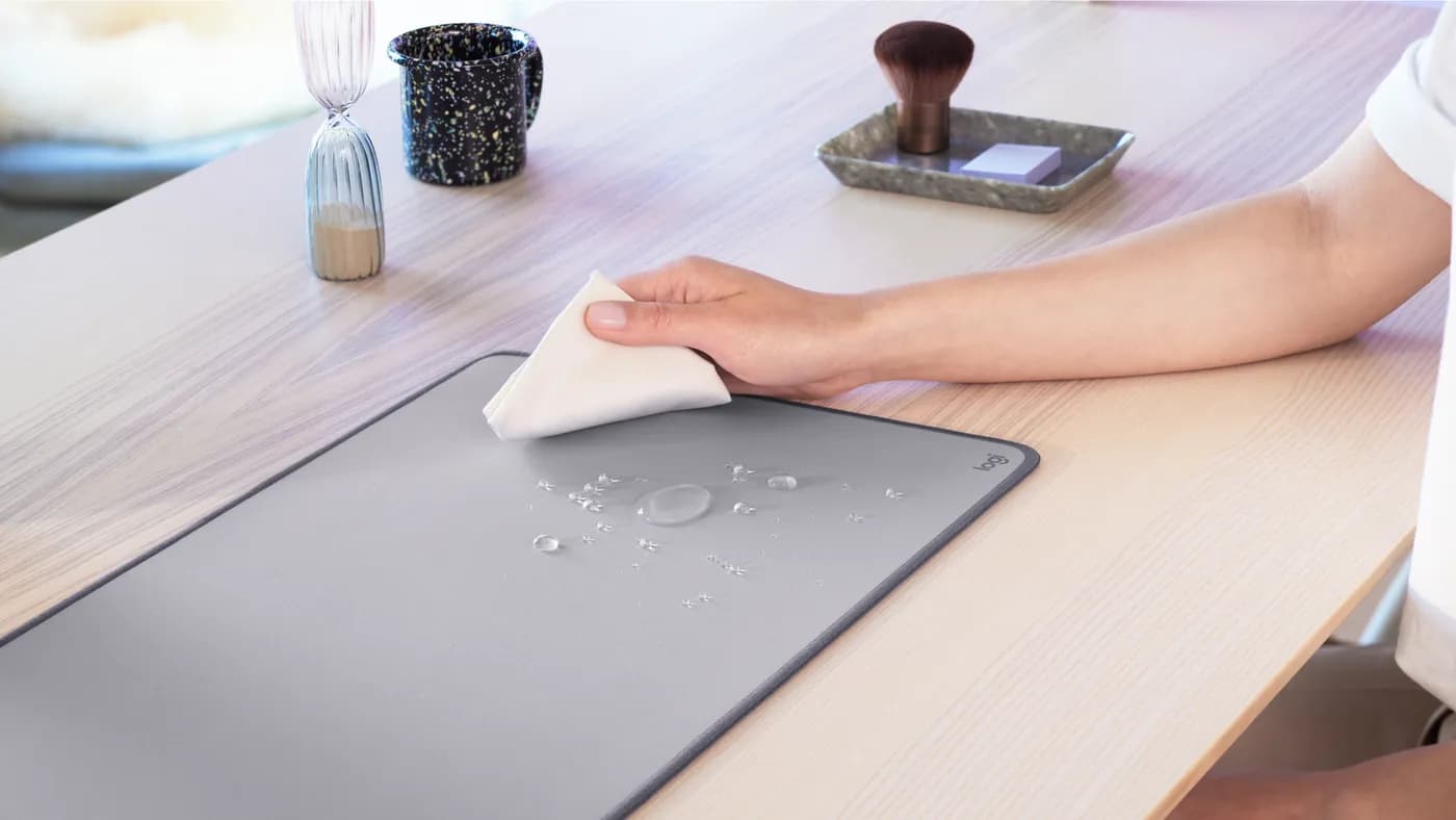 Logitech Desk Mat 6