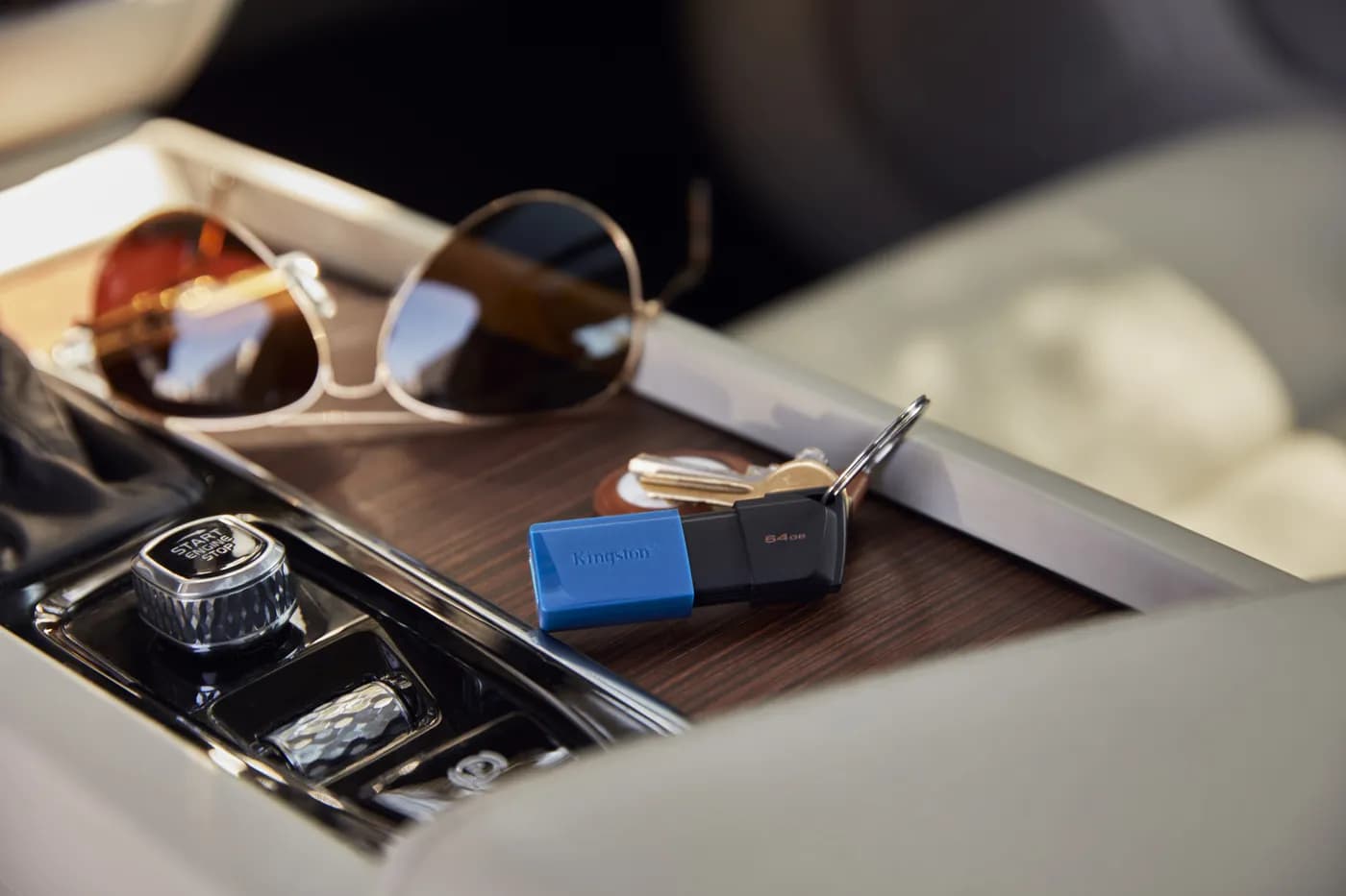 64GB DTXM USB 3.2 Gen 1 DataTr 9