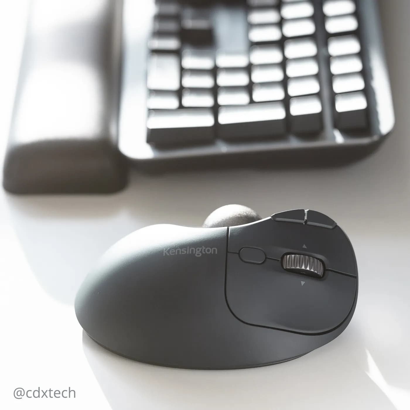 Kensington Pro Fit Ergo TB550 ratón Diestro RF inalámbrico + bluetooth 15