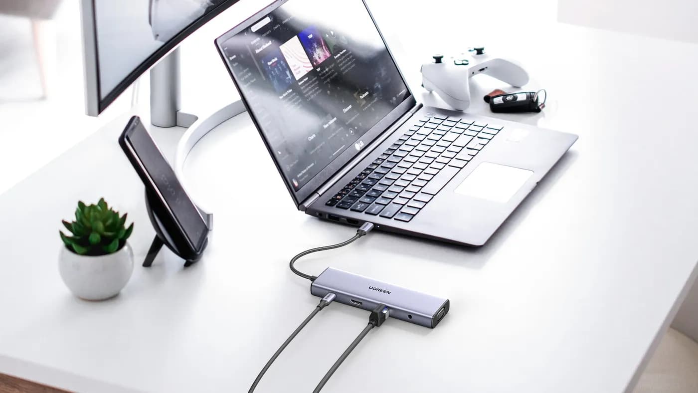 Ugreen Revodok 10-in-1 USB-C Hub 3