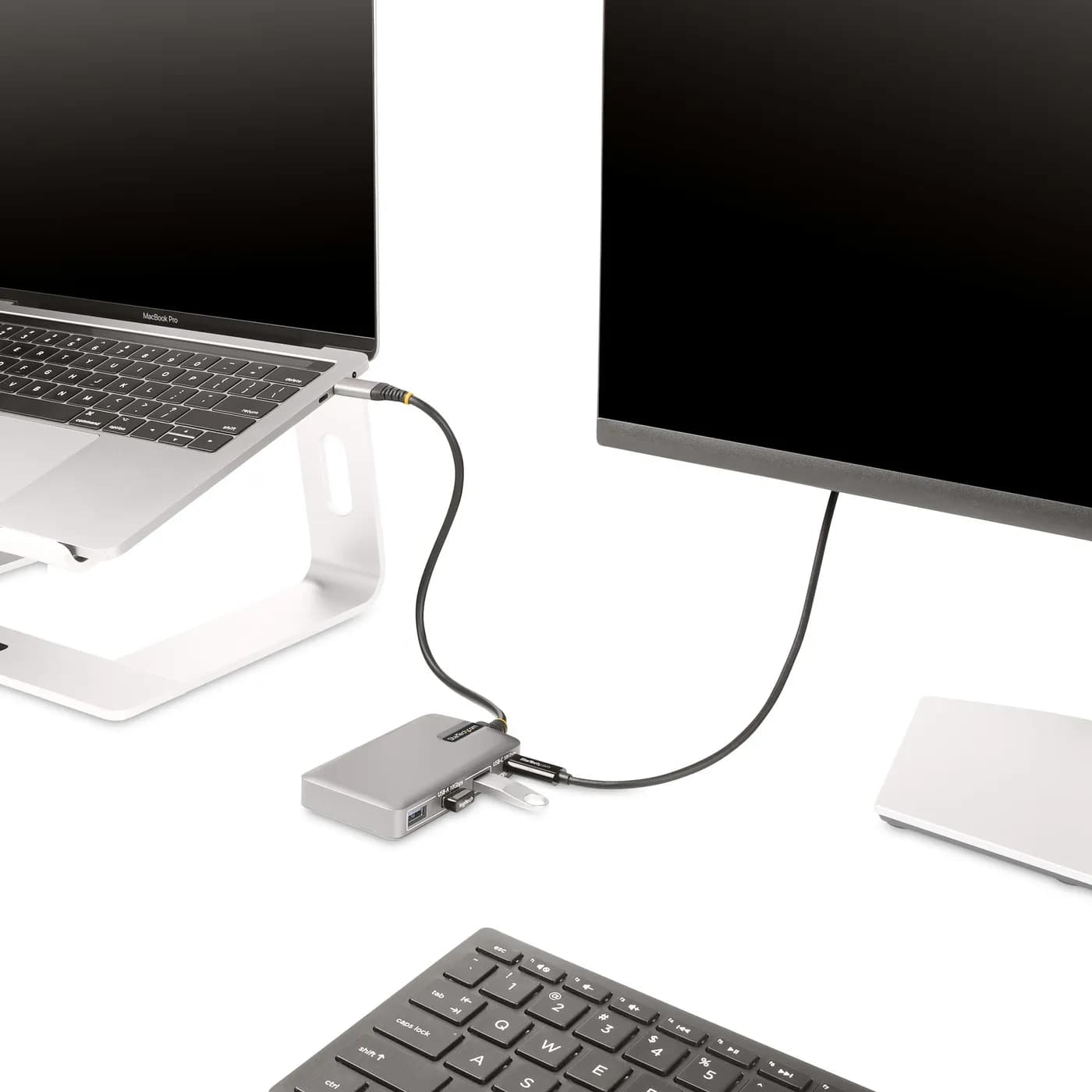 StarTech.com Hub USB-C de 4 Puertos con Modo Alt de DP para USB-C y Sa 8